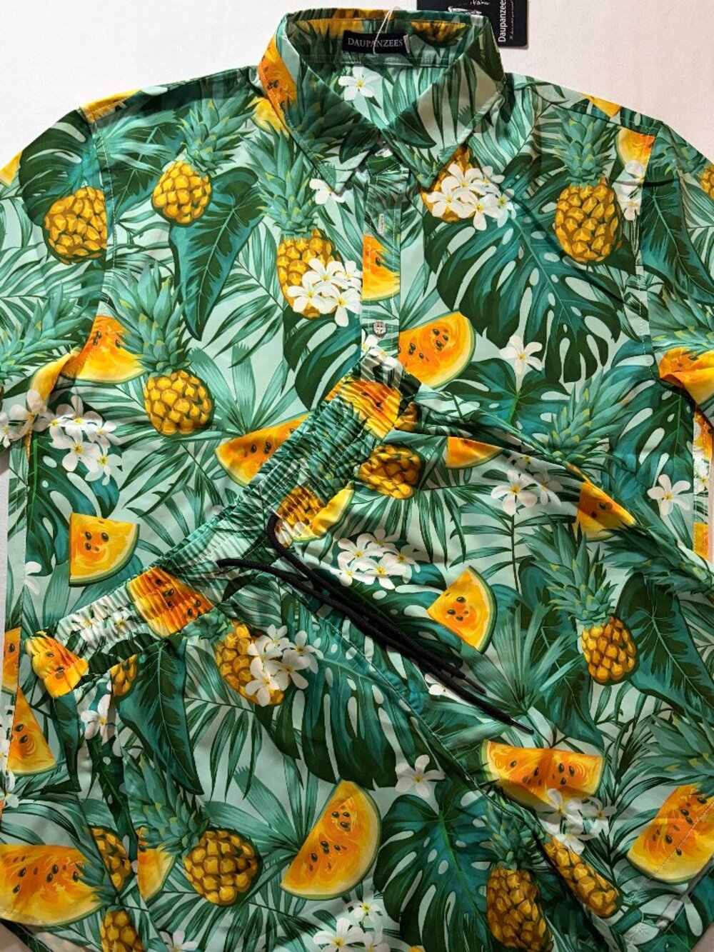 Daupanzees Matching Set Mens S Green Pineapple Shirt Shorts NWT Tropical